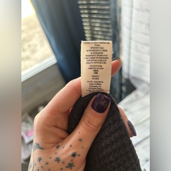 Free People Charcoal Cold Shoulder Pullover
Oversized Distressed Raw Hem Sweater - Picture 4 of 4